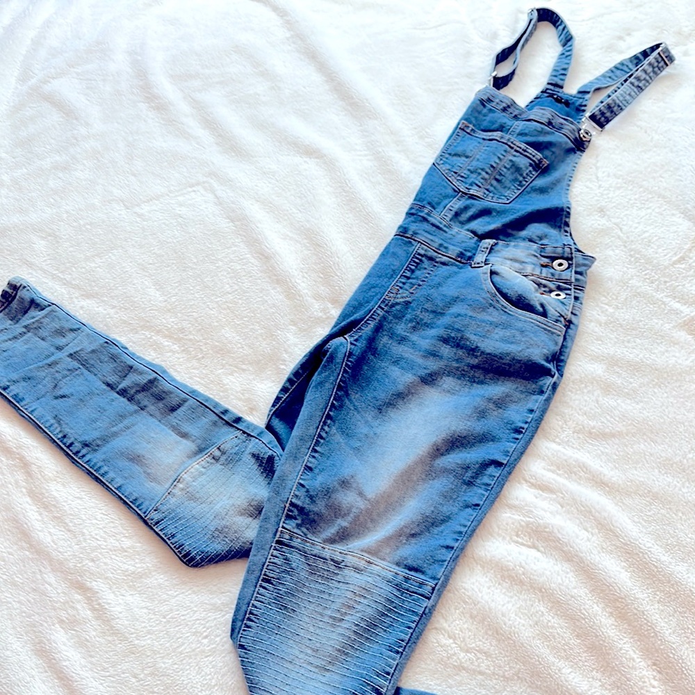 M | Blue Denim Overalls with Knee Embroidery